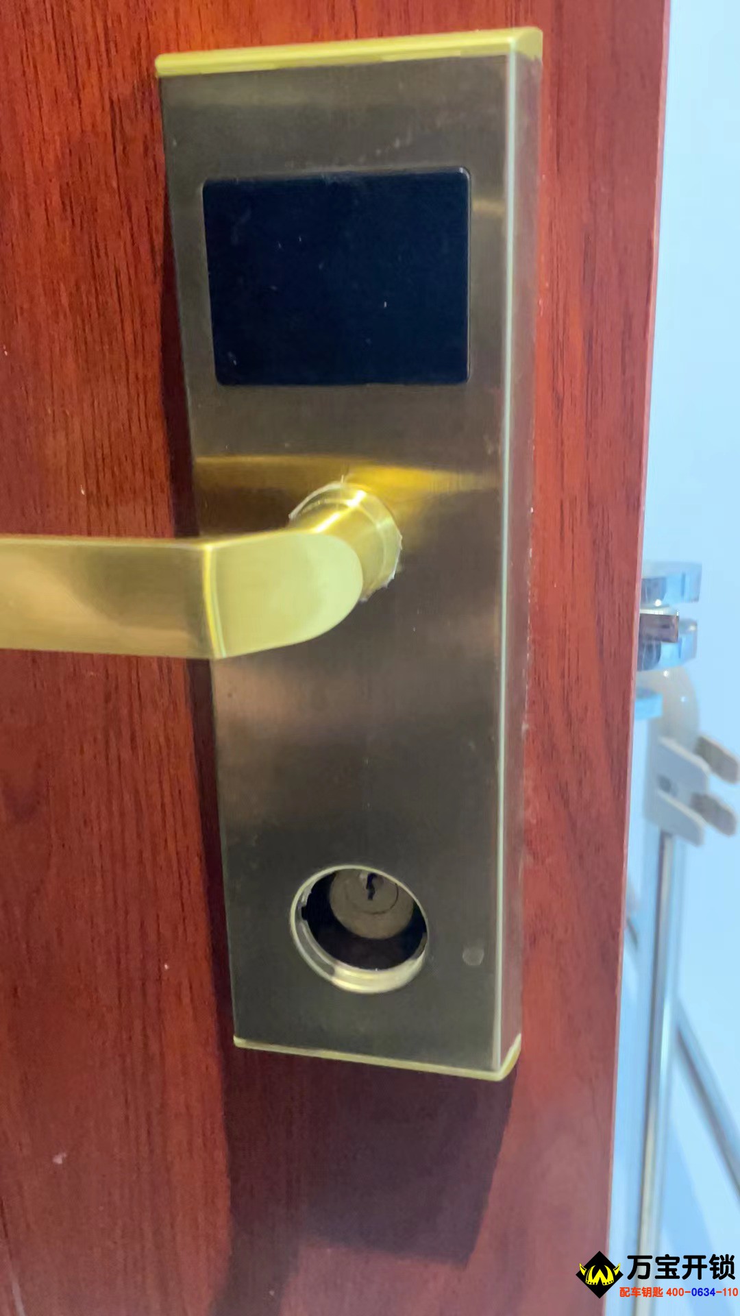 莱芜酒店锁开锁，公寓锁无损开锁，指纹锁密码锁开锁